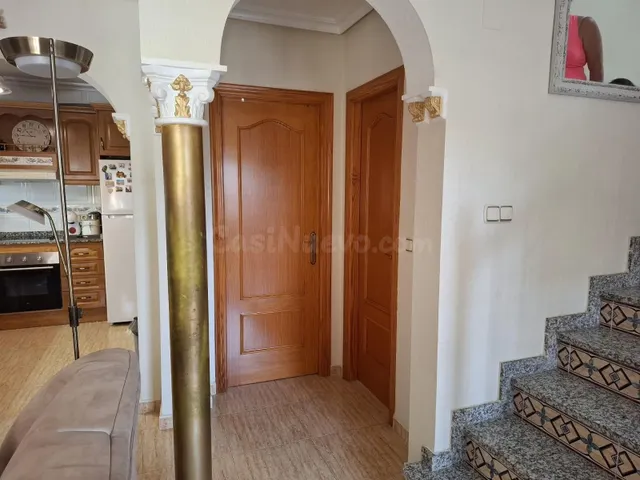 Precioso chalet pareado con amplia parcela en El Raso, Guard - foto 3