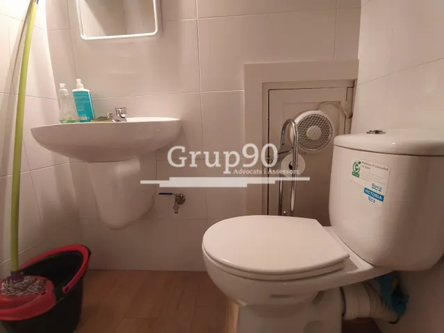 OPORTUNIDAD PARA TU NEGOCIO !! LOCAL EN EL EIX COMERCIAL — 19