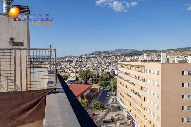 Ático dúplex en Campus de la Salud — 30