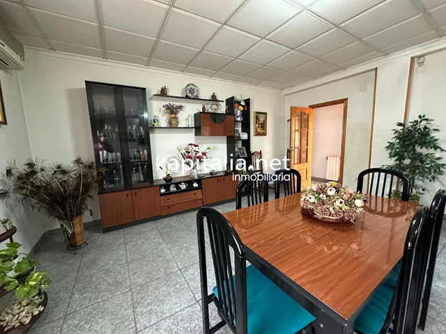 Chalet a la venta en Cocentaina, Alicante. — 6