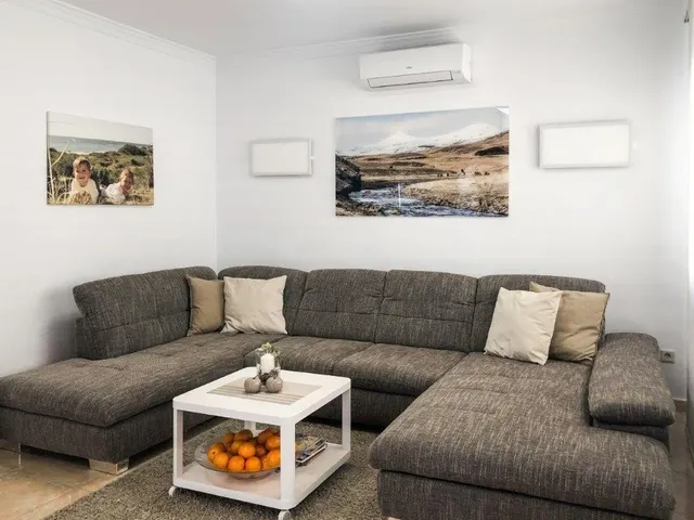 Villa reformada en zona baja de Torremuelle, Benalmádena — 9