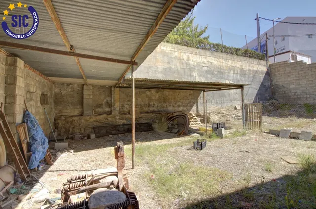 ESTUPENDO SOLAR EN LA LLOSA - foto 4