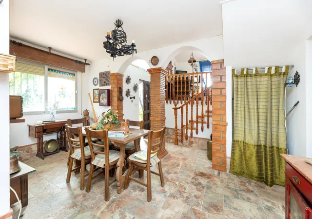 Chalet con gran parcela en Cogollos — 16