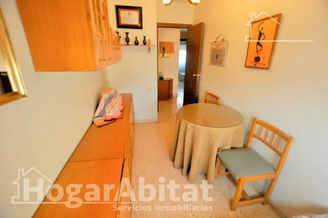 ¡en buena zona! amplio, bonito y luminoso con balcón, todo amueblado — 21