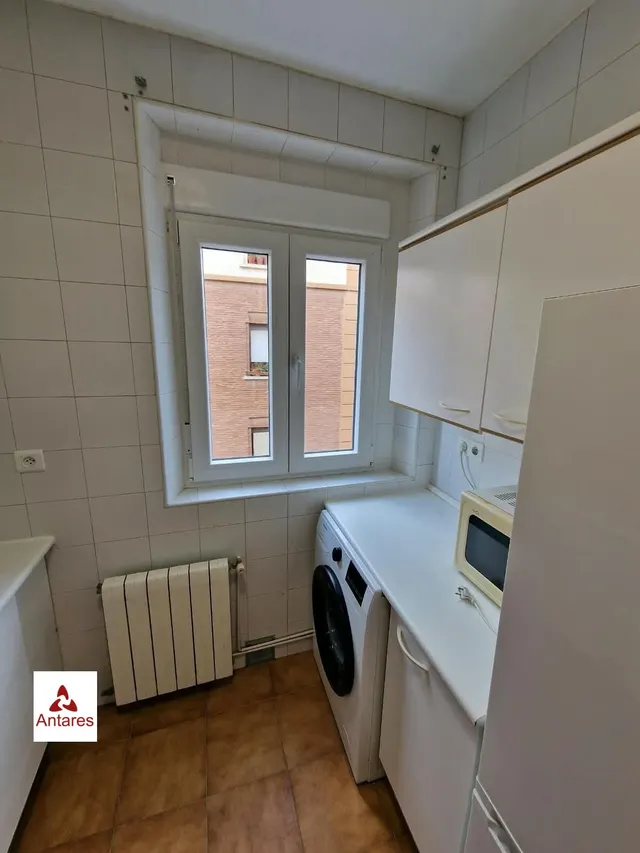 Piso todo exterior con ascensor detrás de Traumatología — 11