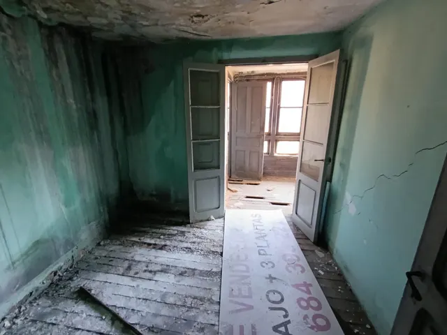 Edificio en venta en Plaza Dominganes, Nava — 43