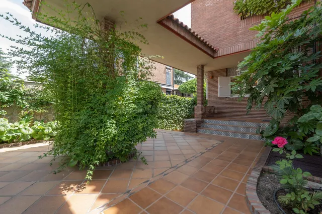 Excepcional chalet pareado cerca a Avenida Europa en Pozuelo de Alarcón — 5
