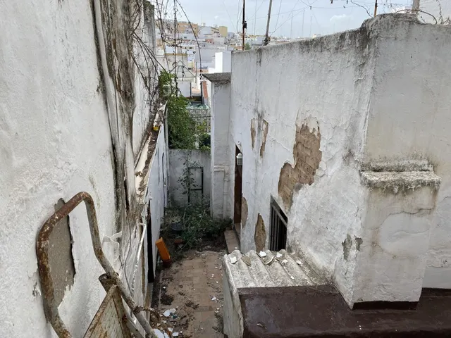 Casa para derribo o reforma integral cerca del centro - foto 3