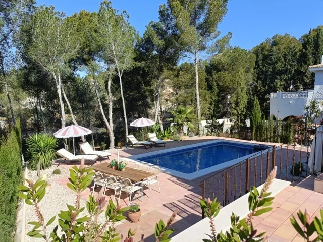 Villa 5 habitaciones 256m² en venta - Zona Pueblo — 12