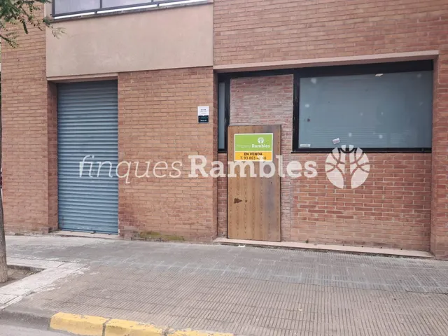 Local comercial 136m² en venta - Igualada - foto 3