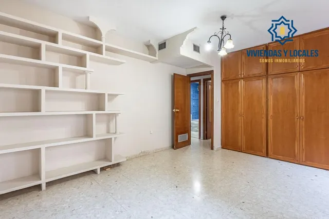 Espacio, luz y comodidad en una vivienda con grandes posibilidades en zona Alcampo — 15