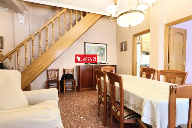 CASA DE PUEBLO para entrar a vivir en La Pobla de Vallbona - foto 5