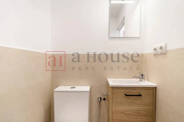 PISO RECIÉN REFORMADO CON GRAN BALCÓN EN L' EIXAMPLE — 28