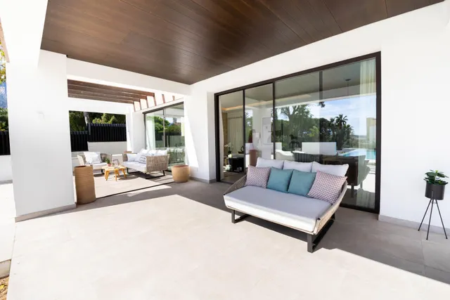 DOS ESPECTACULARES VILLAS RECIÉN TERMINADAS EN EL CENTRO DE MARBELLA — 18