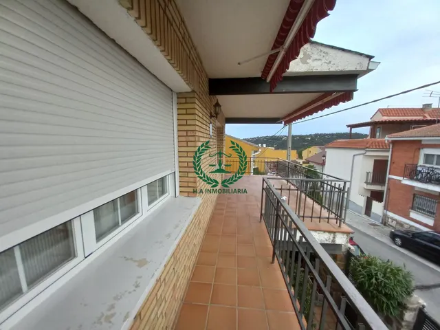 SE VENDE CHALET INDEPENDIENTE EN VENTURADA (SIERRA NORTE)  . JARDIN Y TERRAZA — 29