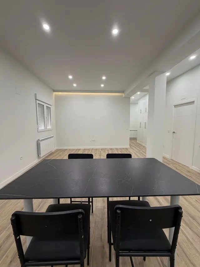 Exclusivo Piso en Alquiler - Calle Italia, Valladolid — 12