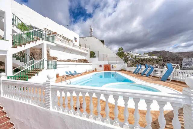 Exclusivo apartamento reformado en esquina con vistas panorámicas al océano – Corona Amarilla, Puerto Rico — 12