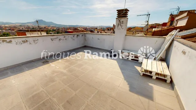 ESPECTACULAR ÀTIC, AMB DUES TERRASSES PRIVADES! - foto 3