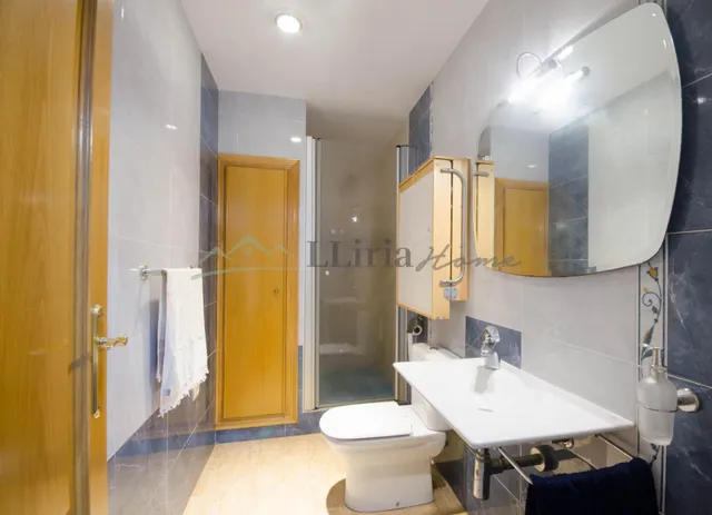 Ref. 04409. Casa de pueblo adosada con amplio patio, terraza y garaje en Vilamarxant. — 17