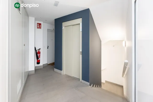 La vivienda perfecta para su familia. Edificio nuevo. Garaje. Excelente zona — 11