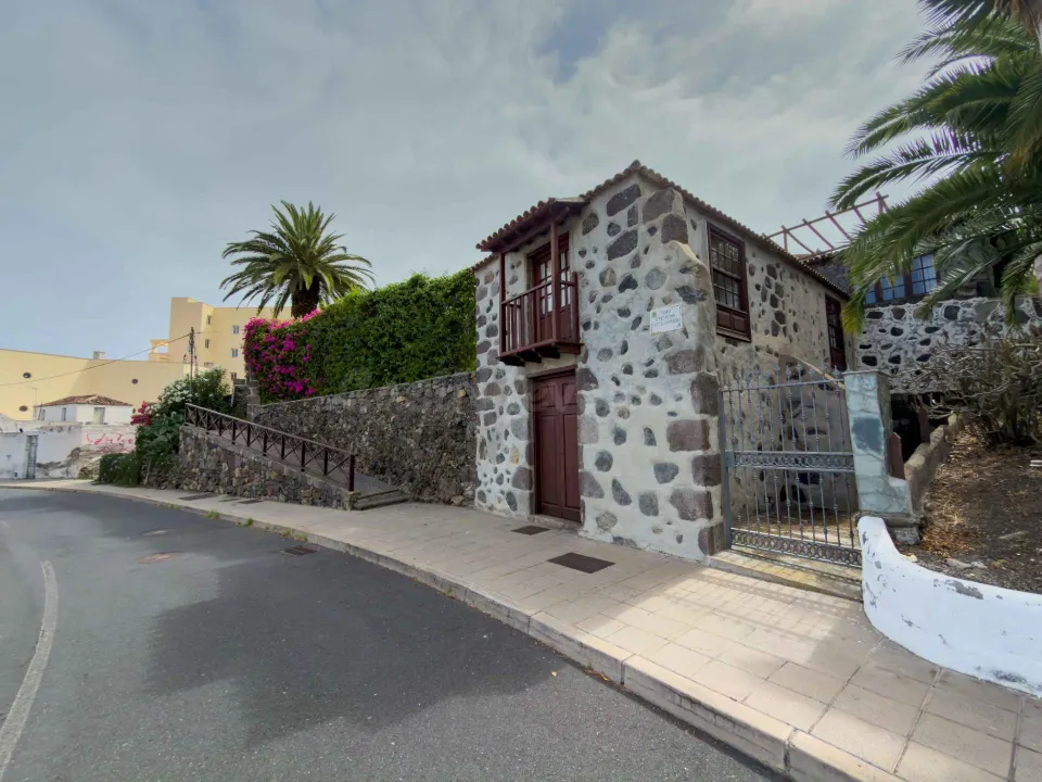 Casa en venta + terreno en Icod de los Vinos