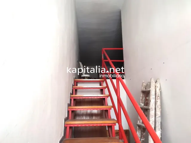 ALTILLO A LA VENTA EN ONTINYENT, UBICADO EN LA ZONA DE SAN JOSÉ. — 5