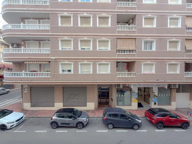Playa de los Locos! Acogedor apartamento semireformado con ubicación privilegiada, a solo 170 mts del mar — 13