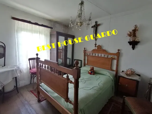 VIVIENDA Y CUADRA EN EL CENTRO DE VELILLA DEL RIO CARRION — 7