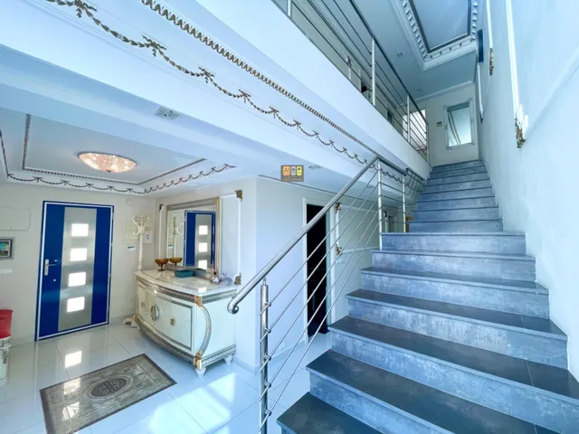 VILLA INDEPENDIENTE CON VISTAS A LA MONTAÑA EN ALTEA HILLS — 33