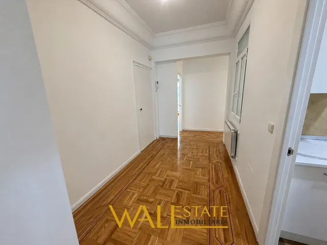 Espectacular piso de 3 dormitorios con balcón en pleno centro — 44