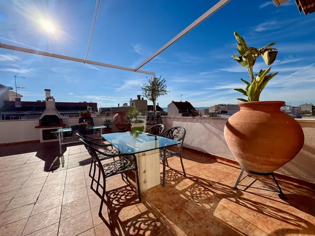 Ático en planta de 3 habitaciones con terraza en Cabezo de T