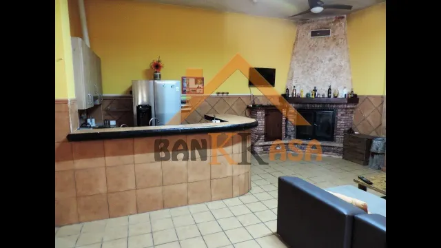 SE VENDE VIVIENDA SOBRE LOCAL EN SANTA MARÍA DEL ÁGUILA — 5