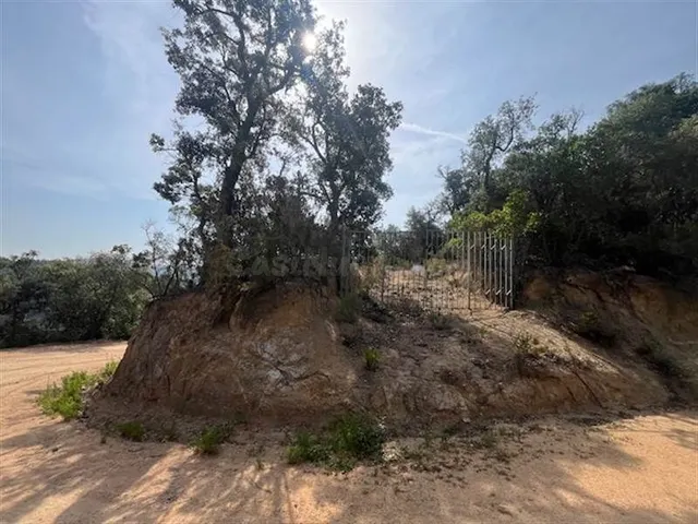 SE VENDE CASA OKUPADA EN URBANITZACIÑ FERMINA 28, LLORET DE - foto 2