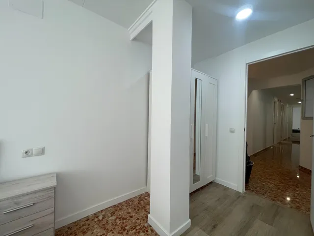 ¡Atención Inversores! Gran piso reformado Llave en Mano; en Requena con Alta Rentabilidad (Hasta 18%) — 34