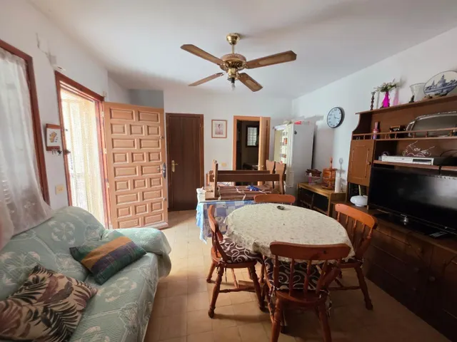 Magnifica vivienda para reformar, buena ocasion para invertir — 12
