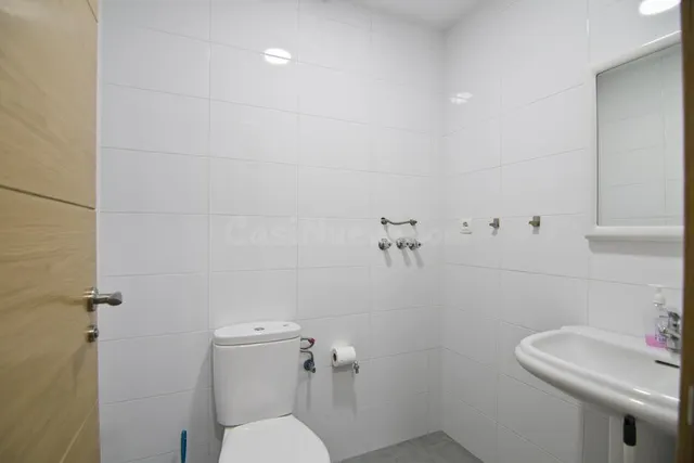LOCAL COMERCIAL EN EL PUERTO DE MOTRIL - foto 5