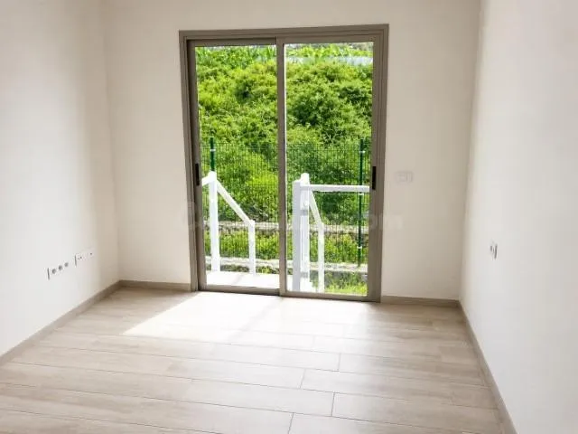 Apartamento 2 dormitorios con amplio jardín - Toscal - Los R - foto 5