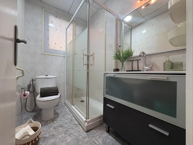 Planta baja exterior con amplio patio — 9
