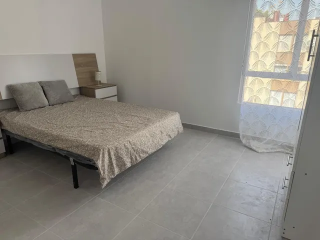 PISO EN VENTA DE 4 DORMITORIOS Y 2 BAÑOS — 16