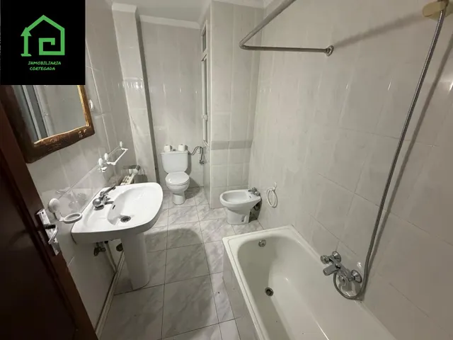 AMPLIO PISO EN PLENO CENTRO DE VILAGARCÍA DE AROUSA PARA REFORMAR — 19