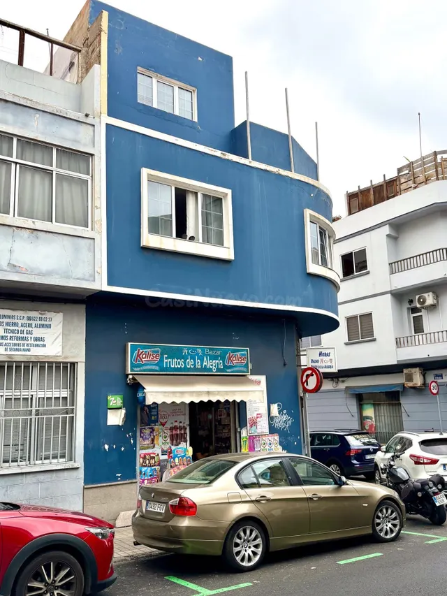 Edificio independiente junto a Las Canteras: inversión con r - foto 2