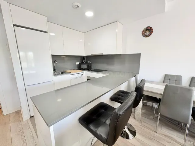 Precioso apartamento frente al mar disponible desde el 1 de  - foto 2