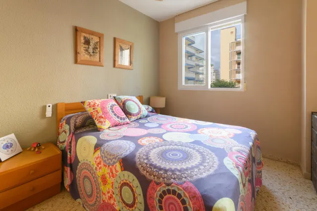 APARTAMENTO REFORMADO CON TERRAZA, PISCINA Y PARKING A 150 METROS DE LA PLAYA DE GANDIA — 25