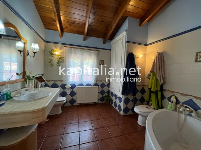 Magnifico chalet a la venta en Ontinyent a 1.5km de la población. — 18