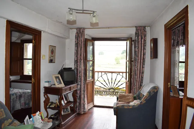 Casa adosada en venta en Villacarriedo - foto 3