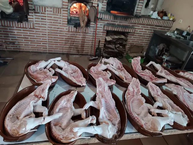 Tienda y fábrica de carne y embutidos en venta. Ref.2086 — 7