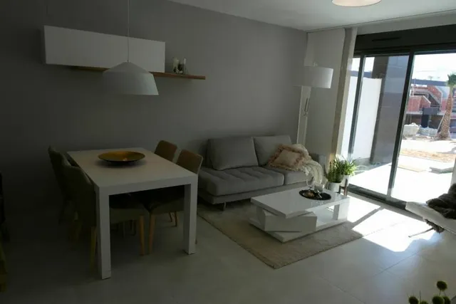 Obra Nueva. Bungalows desde 219.000 €. 2 y 3 dormitorios y 2 baños. Piscina comunitaria. — 13