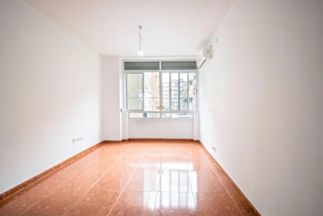 Estupenda vivienda junto José Laguillo con parking en superficie!!! — 6