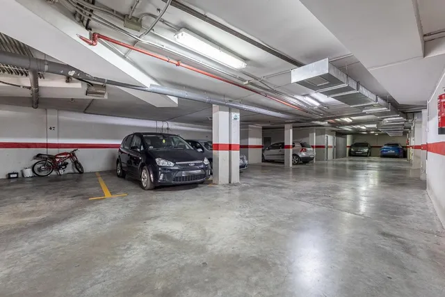 Piso en urbanización con piscina en Las Gabias — 16