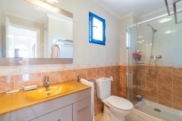 Apartamento con vistas al mar en Altos de Campoamor — 9